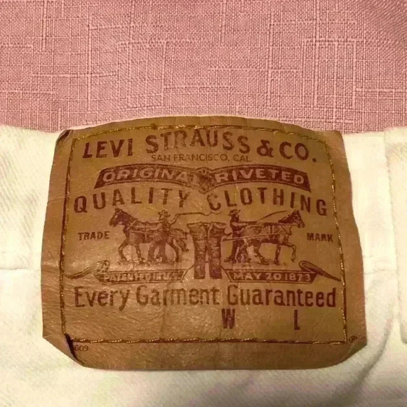 VTG 90s Levi’s White Black Tab Summer Shorts - Picture 7 of 7